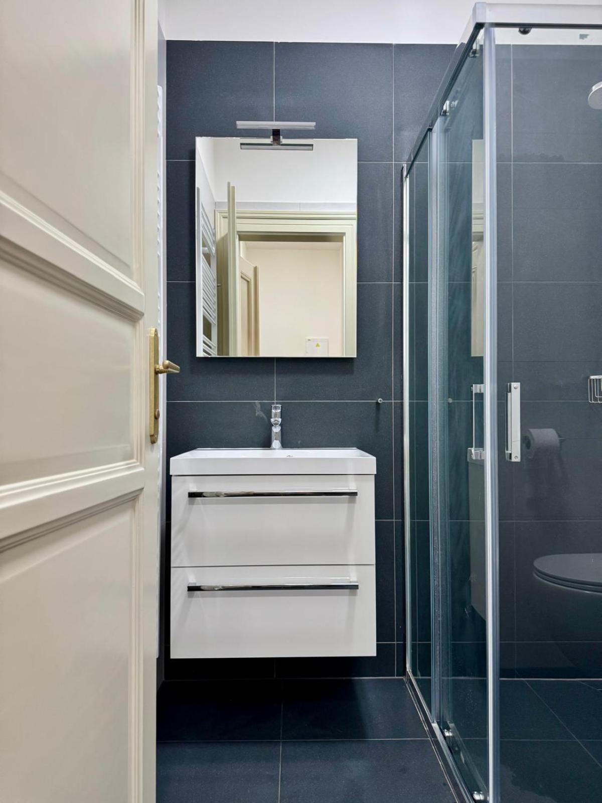 Pearl Bee Deluxe Suites Plzeň Buitenkant foto
