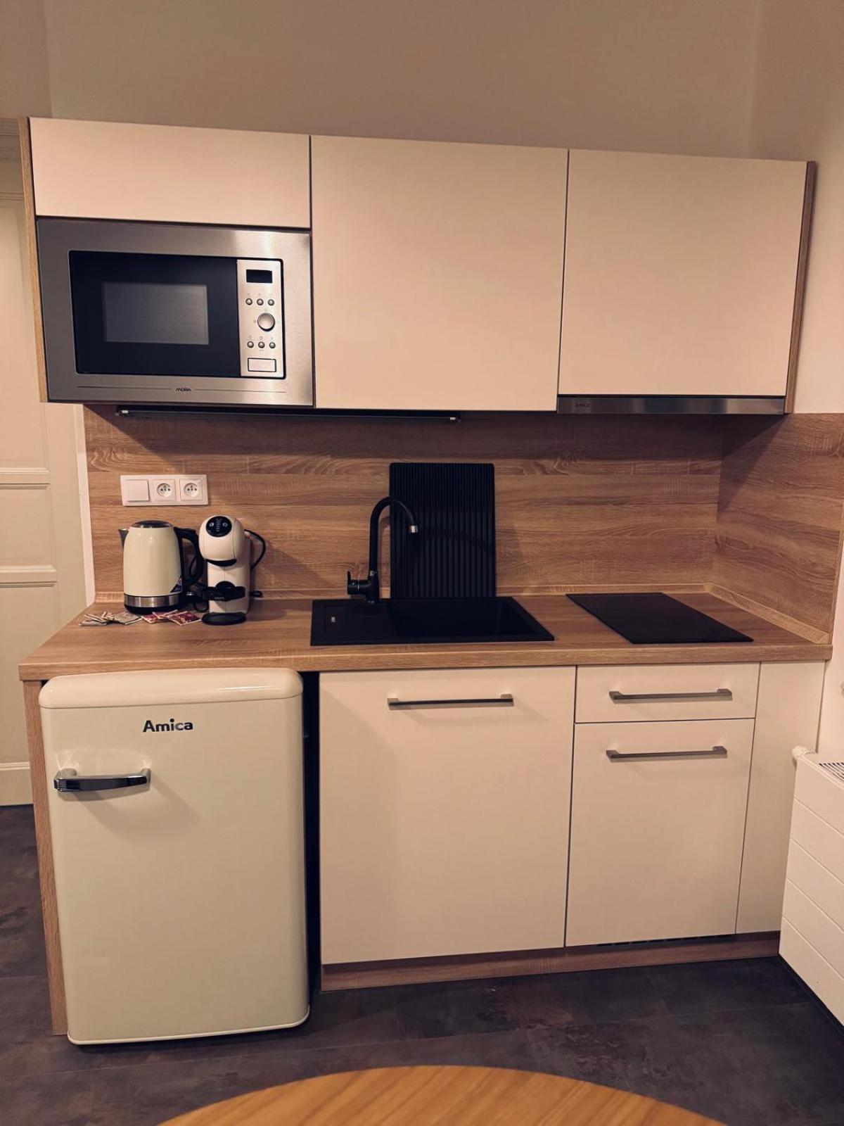 Pearl Bee Deluxe Suites Plzeň Buitenkant foto